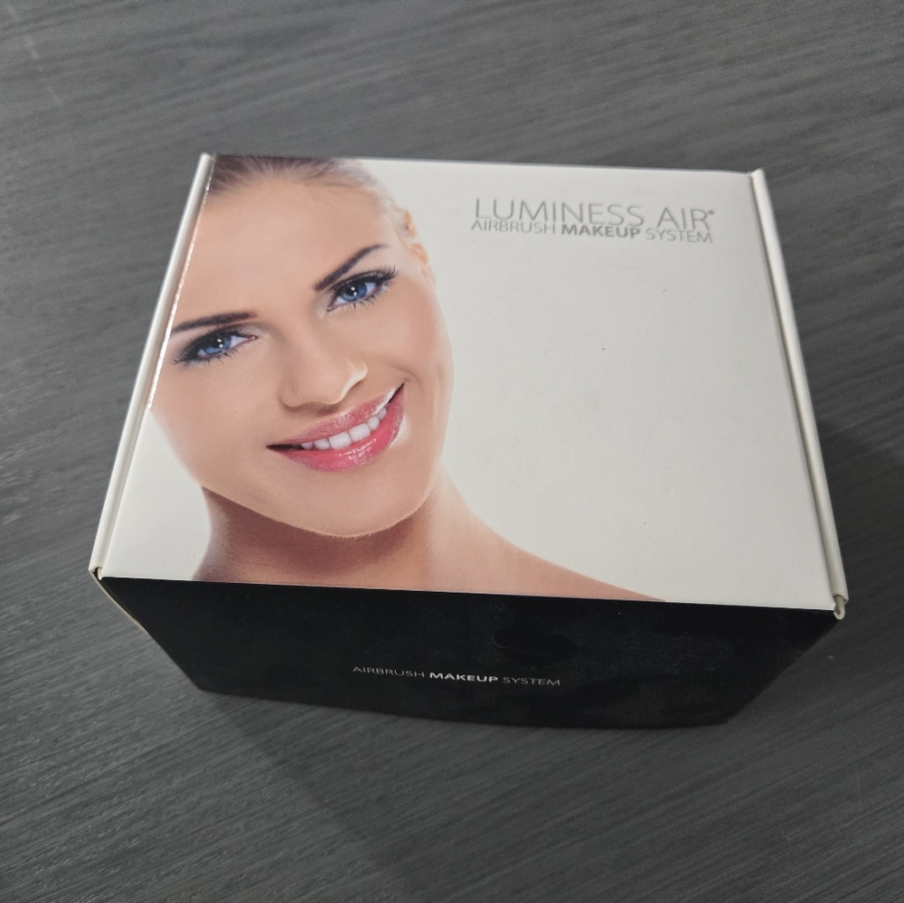 NIB Luminess Air Airbrush Cosmetics Makeup Touch-less Beauty System